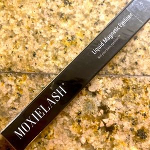 Magnetic lashes eyeliner